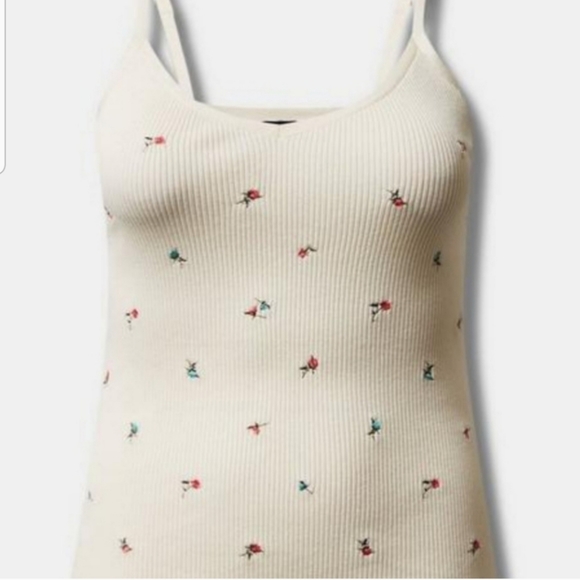 NWT BUNDLE Fitted Ribbed Sweater & TWO cami set - Picture 9 of 16